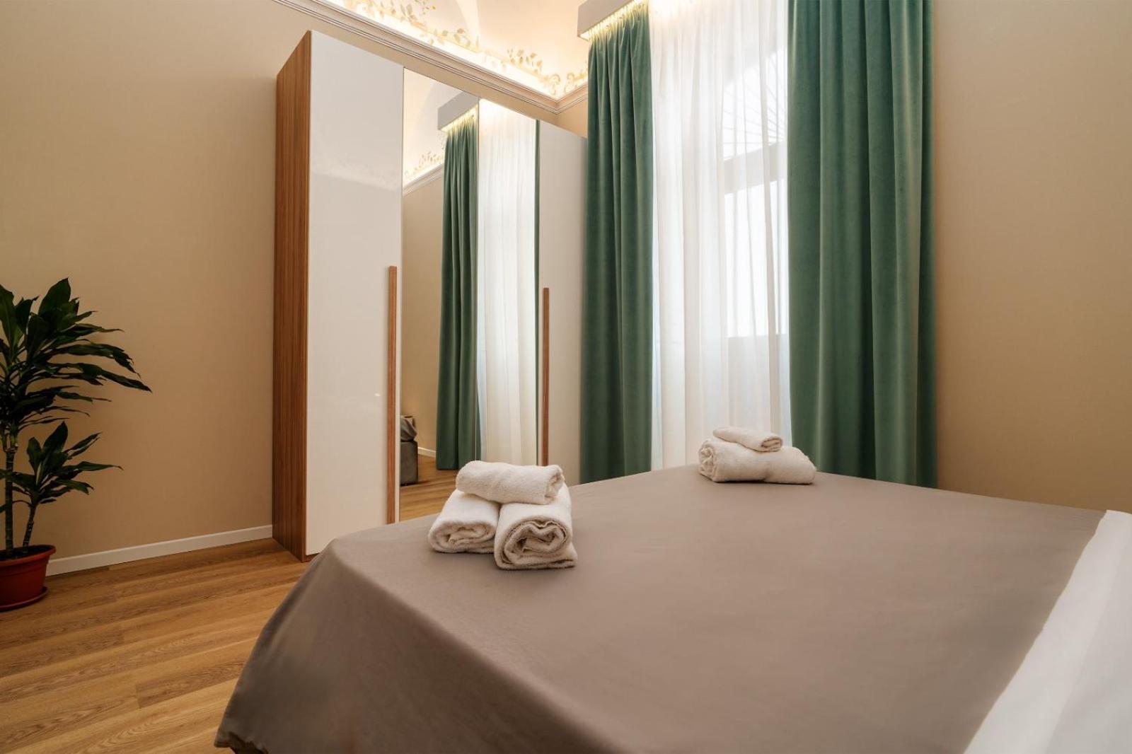 Archimedes Suites Catania Bagian luar foto